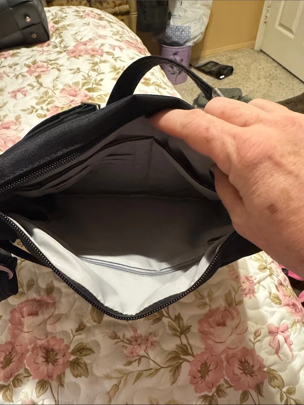 Travelon Black Lightweight Crossbody Messenger Bag